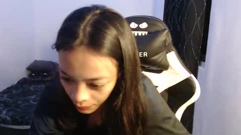 juliana online show from November 21, 2025, 5:00 pm