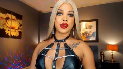 UrMajestyTyra online show from May 14, 2026, 12:50 am