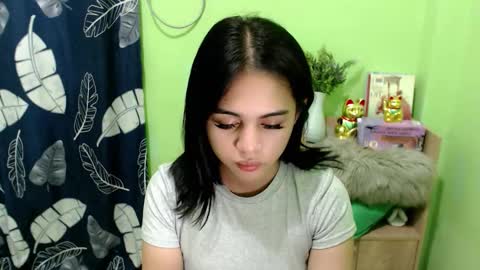 urmystical_sofie online show from October 4, 2025, 10:46 am