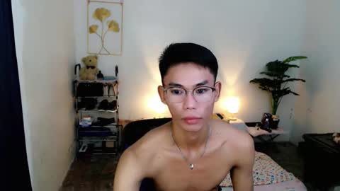 Rence online show from October 13, 2025, 2:33 am