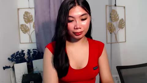 urpinay_sandra69 online show from April 12, 2026, 6:46 pm