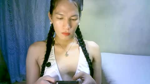 Snapshot of urpinaylovelyjuliaxxx chatting on February 27, 2025, 12:56 pm queen julia not into CHEAPGUY online show from February 27, 2025, 12:56 pm