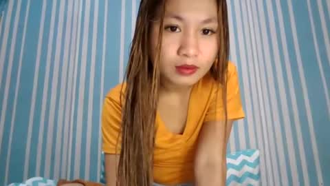 urpinaysugar_dolly online show from January 19, 2025, 8:39 am