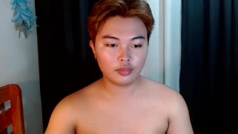 urpinoyjohnx online show from September 13, 2025, 2:28 pm