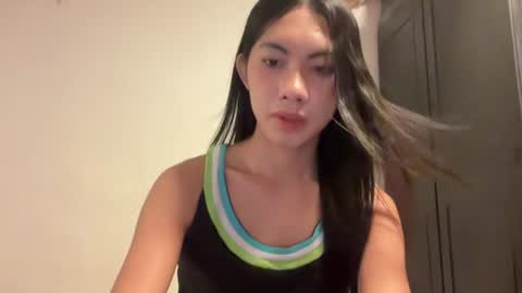 urpretty_mistake online show from July 26, 2026, 10:55 am
