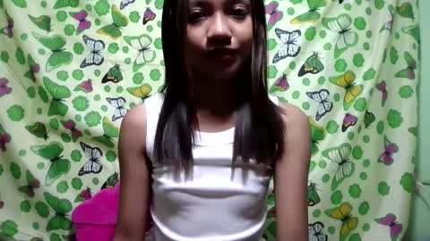  Darlyn room  online show from February 27, 2025, 2:21 pm