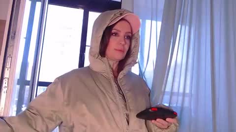 Silvia online show from April 10, 2026, 10:31 am