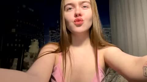 Hannah online show from February 28, 2025, 9:44 pm