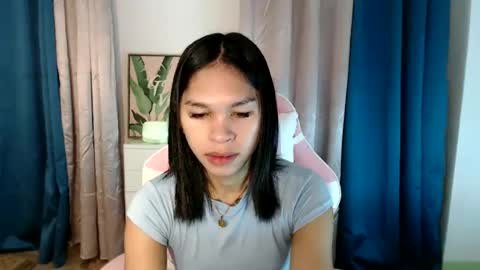 ursweet_zeviixx online show from January 29, 2025, 2:30 am