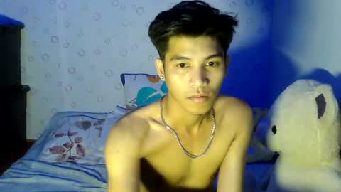 Snapshot of ursweetie_boy chatting on July 6, 2026, 2:14 pm ursweetie_boy online show from July 6, 2026, 2:14 pm