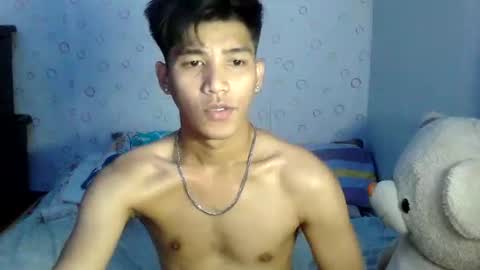Snapshot of ursweetie_boy chatting on July 13, 2026, 4:15 am ursweetie_boy online show from July 13, 2026, 4:15 am