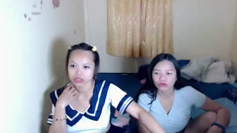 urswt_foxlyn online show from November 10, 2025, 4:44 am