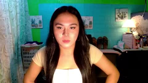 YOURGIRLCAMILLA online show from December 1, 2025, 1:16 pm