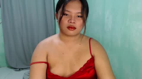 Bella Miles Olivia online show from December 5, 2024, 8:55 pm