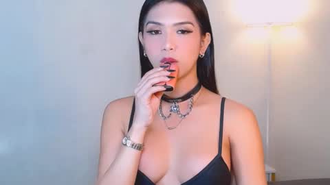 urwildest_margaret online show from February 11, 2026, 10:20 am