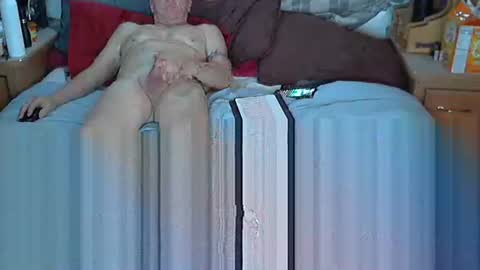 usednotbroken1 online show from February 3, 2026, 5:51 pm