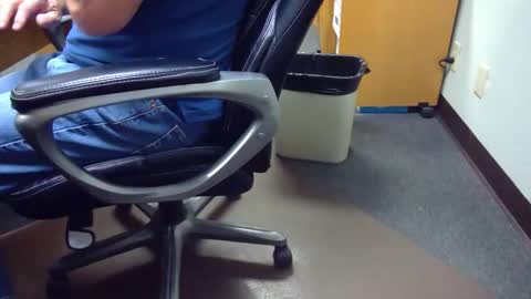 useemie online show from October 21, 2025, 10:54 pm