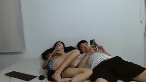 useronlypurple777 online show from December 1, 2025, 6:07 am