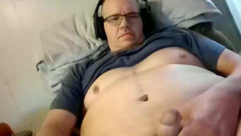 Snapshot of usstarr1 chatting on October 17, 2025, 2:19 pm usstarr1 online show from October 17, 2025, 2:19 pm