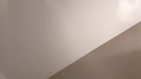 uwvvlvip online show from October 26, 2025, 1:00 am