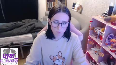 Cara online show from November 22, 2025, 4:50 pm