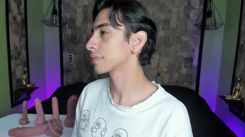 Snapshot of uyukie chatting on October 8, 2025, 11:30 am UYUKIE online show from October 8, 2025, 11:30 am