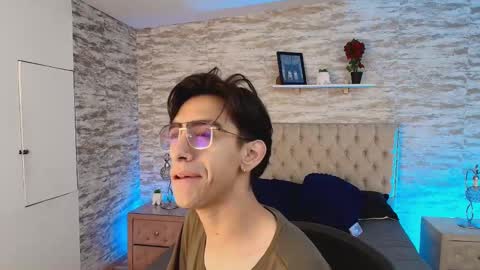 Snapshot of uyukie chatting on October 30, 2025, 11:33 am UYUKIE online show from October 30, 2025, 11:33 am