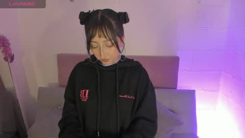 v1cky_ online show from April 17, 2026, 11:08 pm