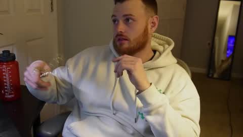 Snapshot of v_for_veng chatting on November 13, 2025, 4:33 am v_for_veng online show from November 13, 2025, 4:33 am