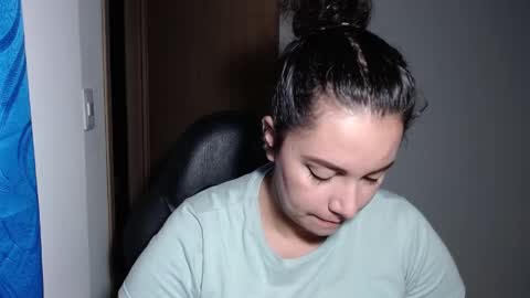 Vennus online show from February 10, 2025, 7:36 am