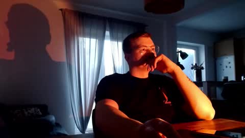 vacation__ online show from March 5, 2025, 4:35 pm