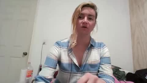 vagimosa online show from November 3, 2025, 2:57 am