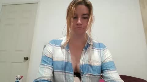 vagimosa online show from November 6, 2025, 4:02 am