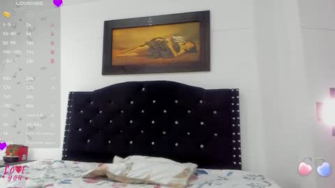 Vahiolet smith online show from December 3, 2025, 3:14 am