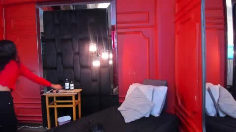Vaiolet Harris online show from April 17, 2026, 11:46 am