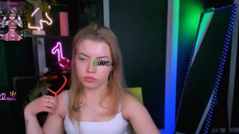 vaiolet_lovely online show from May 8, 2026, 7:57 am