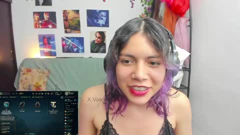 Snapshot of vaioletuwu chatting on May 24, 2026, 3:22 am Vaiolet1314 online show from May 24, 2026, 3:22 am