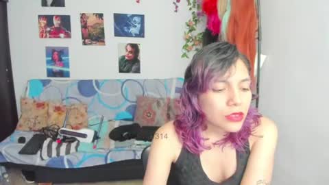 Snapshot of vaioletuwu chatting on June 23, 2026, 8:29 pm Vaiolet1314 online show from June 23, 2026, 8:29 pm