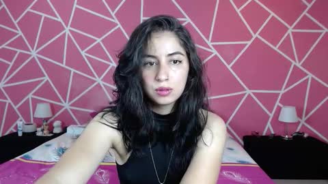 valentina online show from September 15, 2025, 12:49 pm
