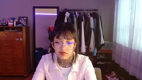 Snapshot of val_azuna chatting on December 4, 2025, 2:26 pm valentina online show from December 4, 2025, 2:26 pm
