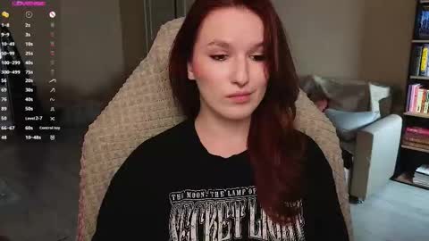 Val online show from December 4, 2025, 8:39 pm