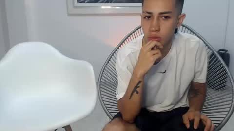 valen paul online show from November 18, 2025, 5:23 am