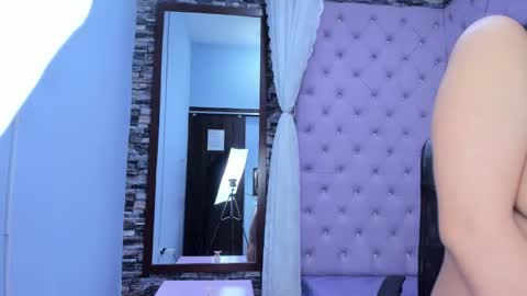 valen lopeez online show from February 6, 2026, 4:21 pm