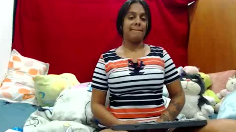 Snapshot of valen_oficial chatting on November 7, 2025, 11:16 pm valen_oficial online show from November 7, 2025, 11:16 pm