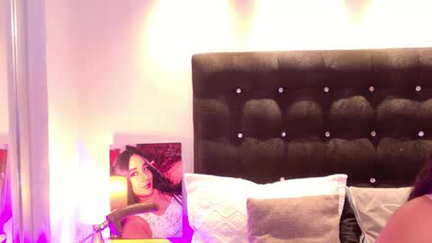 Valen Scott online show from April 20, 2026, 12:30 pm