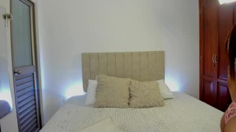 valentina online show from October 28, 2025, 2:20 pm