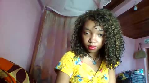 valencia302364 online show from October 8, 2025, 6:22 am