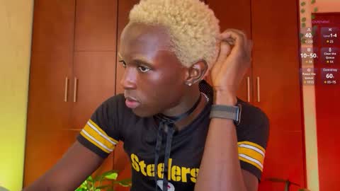   Valentin  independent Cam Boy     online show from December 11, 2024, 12:02 am