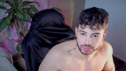 valenthinoking online show from September 14, 2025, 11:04 pm