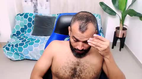 Valentine online show from January 4, 2025, 11:54 am